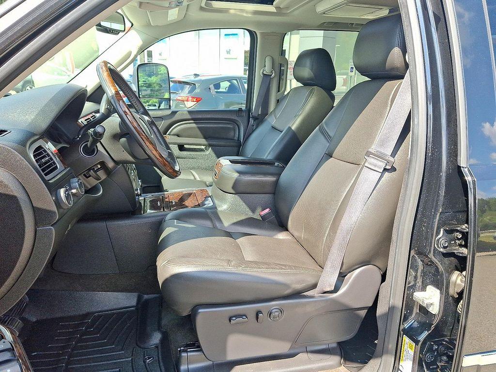 used 2013 GMC Sierra 2500 car, priced at $33,991