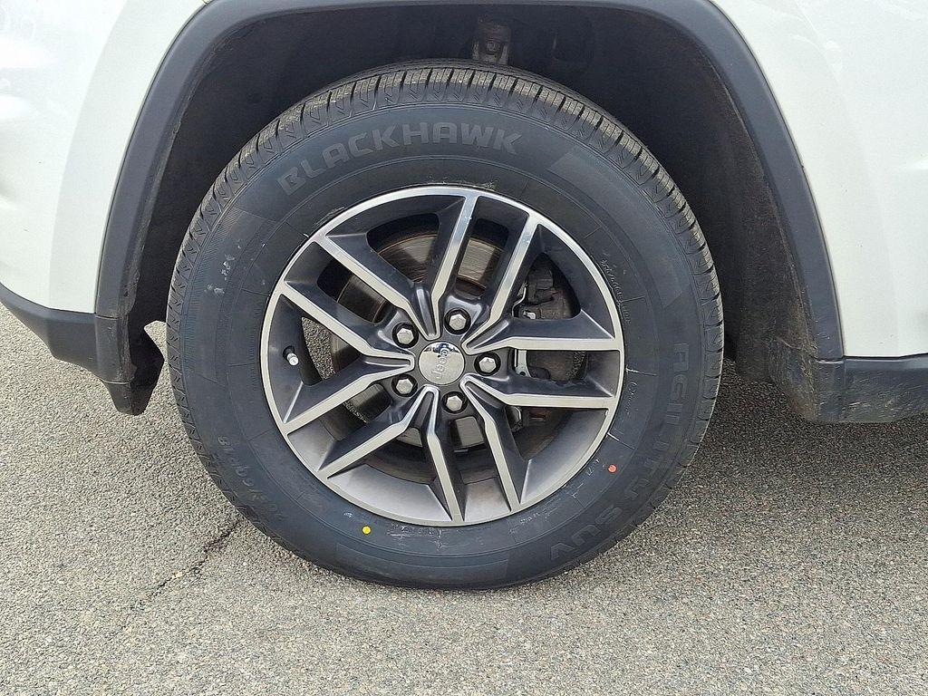 used 2017 Jeep Grand Cherokee car, priced at $12,991