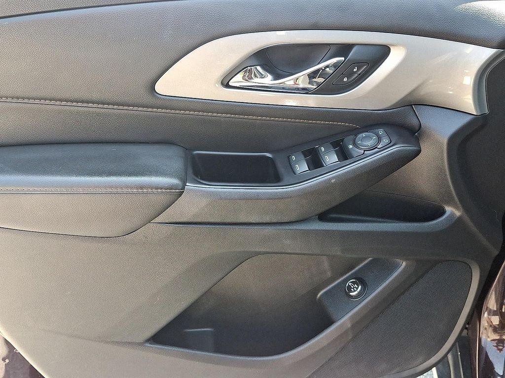 used 2020 Chevrolet Traverse car, priced at $17,600