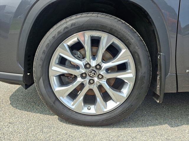 used 2023 Toyota Highlander Hybrid car, priced at $43,992