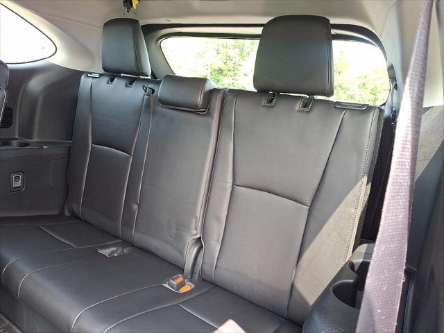 used 2023 Toyota Highlander Hybrid car, priced at $43,992