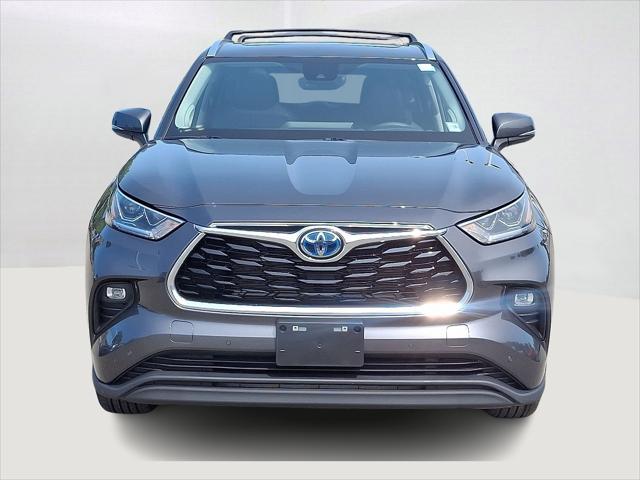 used 2023 Toyota Highlander Hybrid car, priced at $43,992