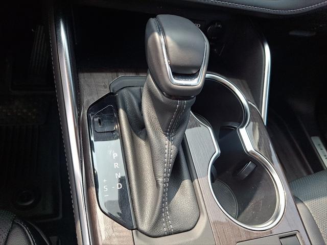 used 2023 Toyota Highlander Hybrid car, priced at $43,992