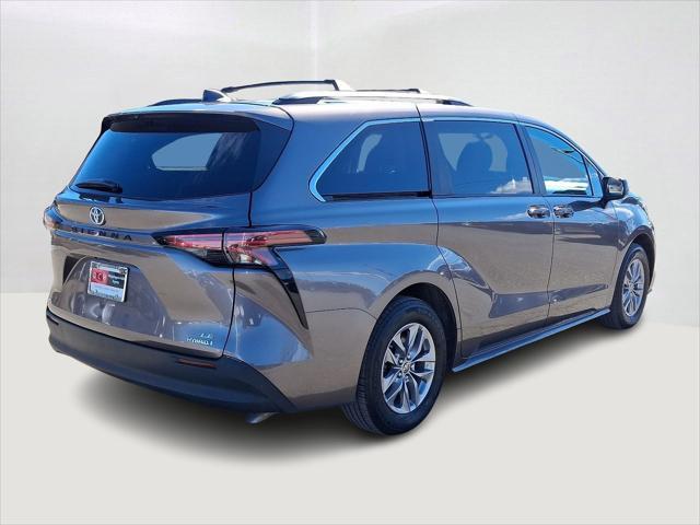 used 2022 Toyota Sienna car, priced at $39,491