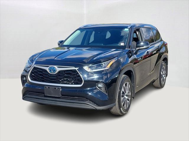 used 2021 Toyota Highlander Hybrid car, priced at $38,990