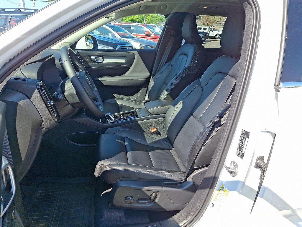 used 2024 Volvo XC40 car, priced at $33,296