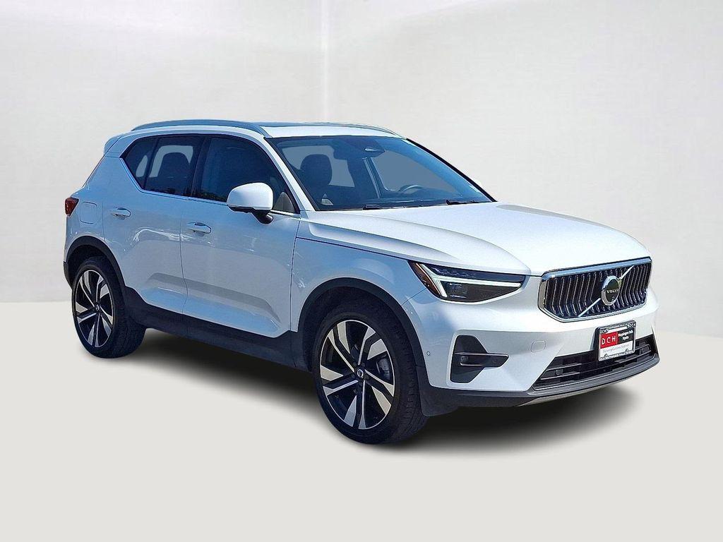 used 2024 Volvo XC40 car, priced at $33,296