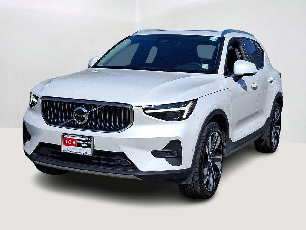 used 2024 Volvo XC40 car, priced at $33,296