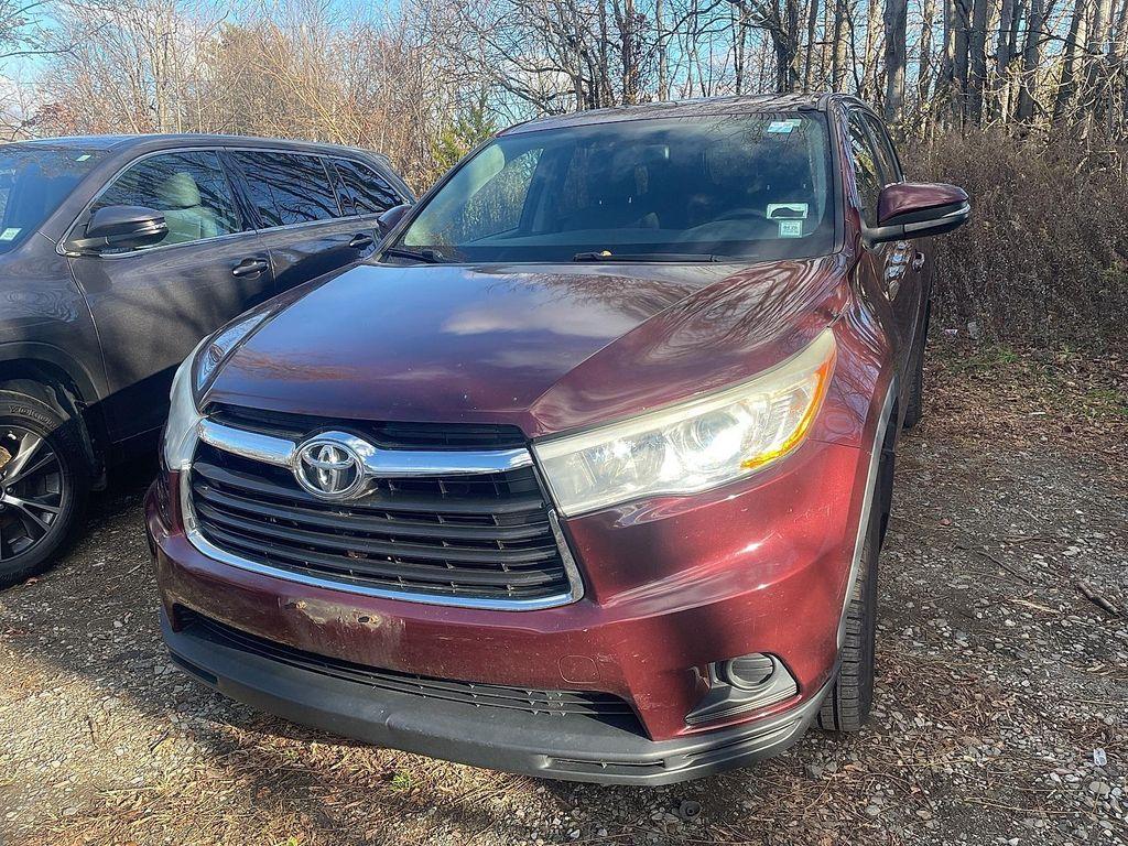 used 2014 Toyota Highlander car, priced at $14,990