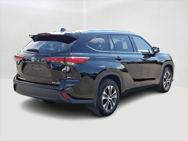 used 2022 Toyota Highlander car, priced at $33,791