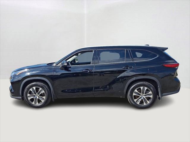 used 2022 Toyota Highlander car, priced at $33,791