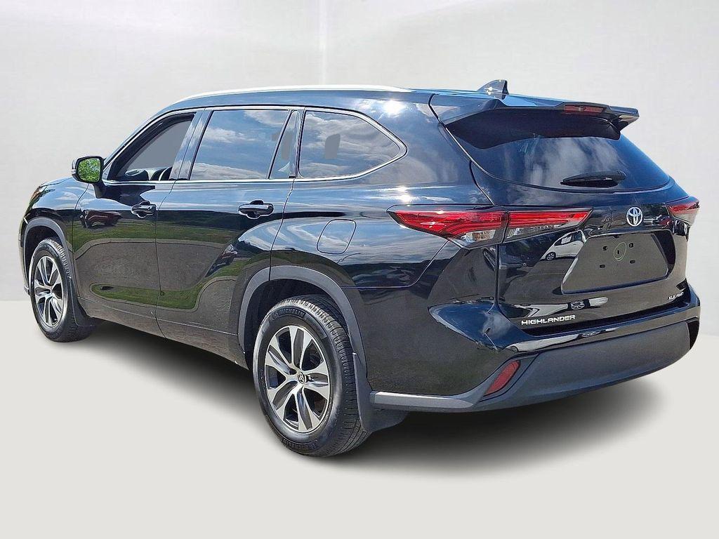 used 2022 Toyota Highlander car, priced at $30,300