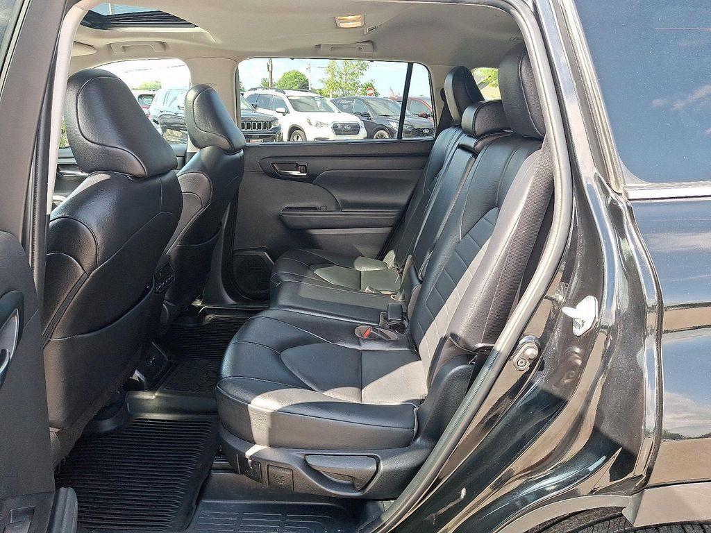 used 2022 Toyota Highlander car, priced at $30,300
