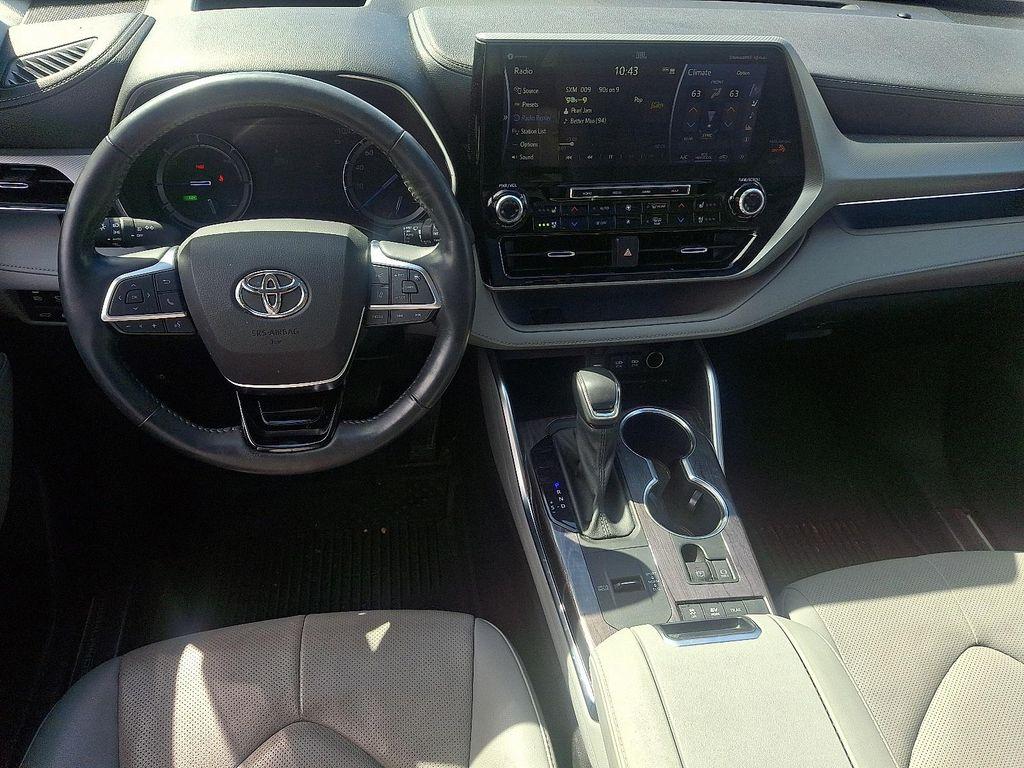 used 2021 Toyota Highlander Hybrid car, priced at $39,494