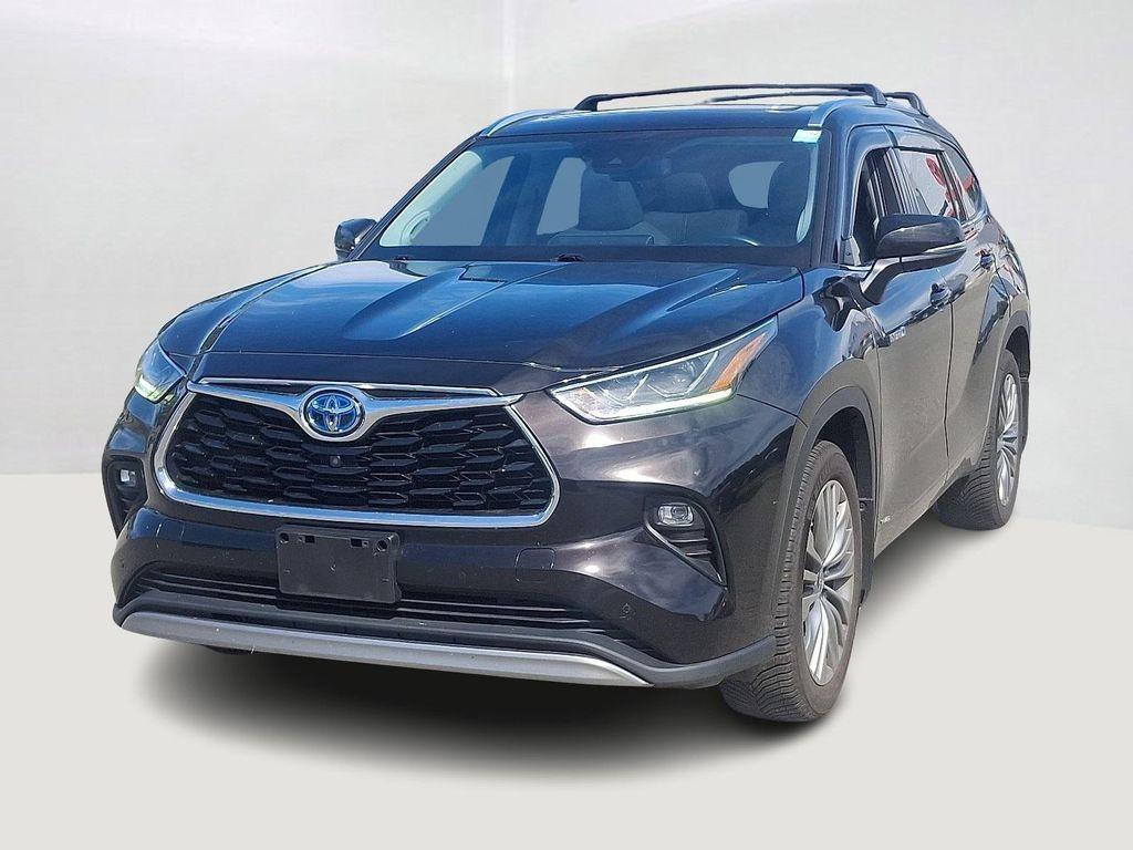 used 2021 Toyota Highlander Hybrid car, priced at $40,492