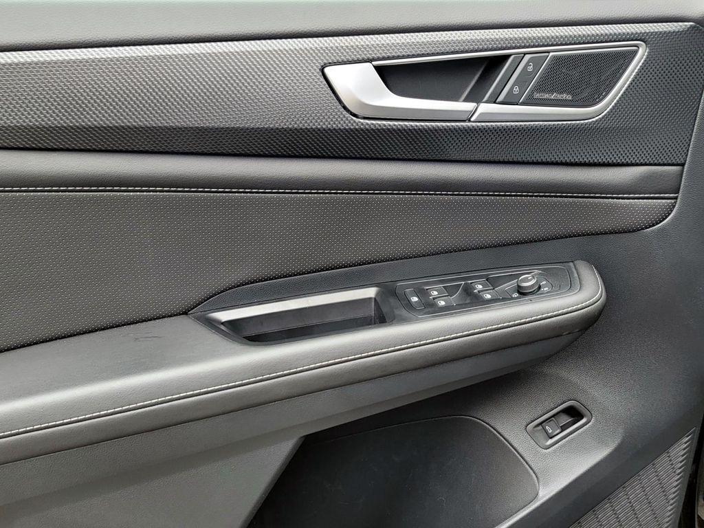 used 2025 Volkswagen Atlas Cross Sport car, priced at $49,995