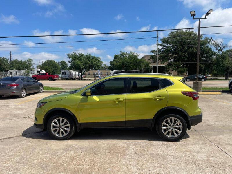 used 2020 Nissan Rogue Sport car, priced at $15,200