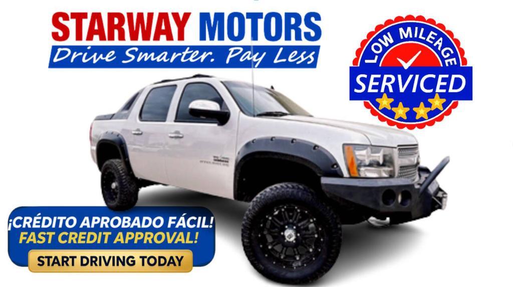 used 2011 Chevrolet Avalanche car, priced at $15,895