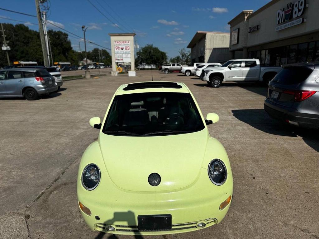 used 2001 Volkswagen New Beetle car, priced at $4,400