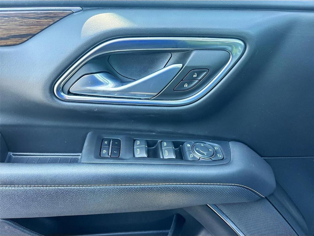 used 2023 Chevrolet Suburban car, priced at $41,995