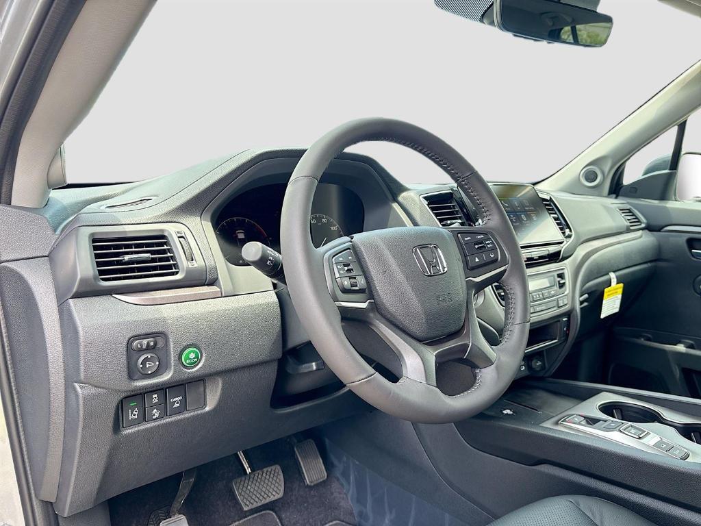 new 2025 Honda Ridgeline car, priced at $44,430