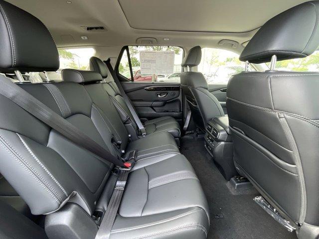 new 2025 Honda Pilot car, priced at $49,940