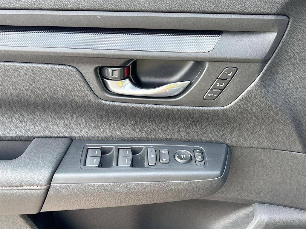new 2025 Honda CR-V Hybrid car, priced at $40,545