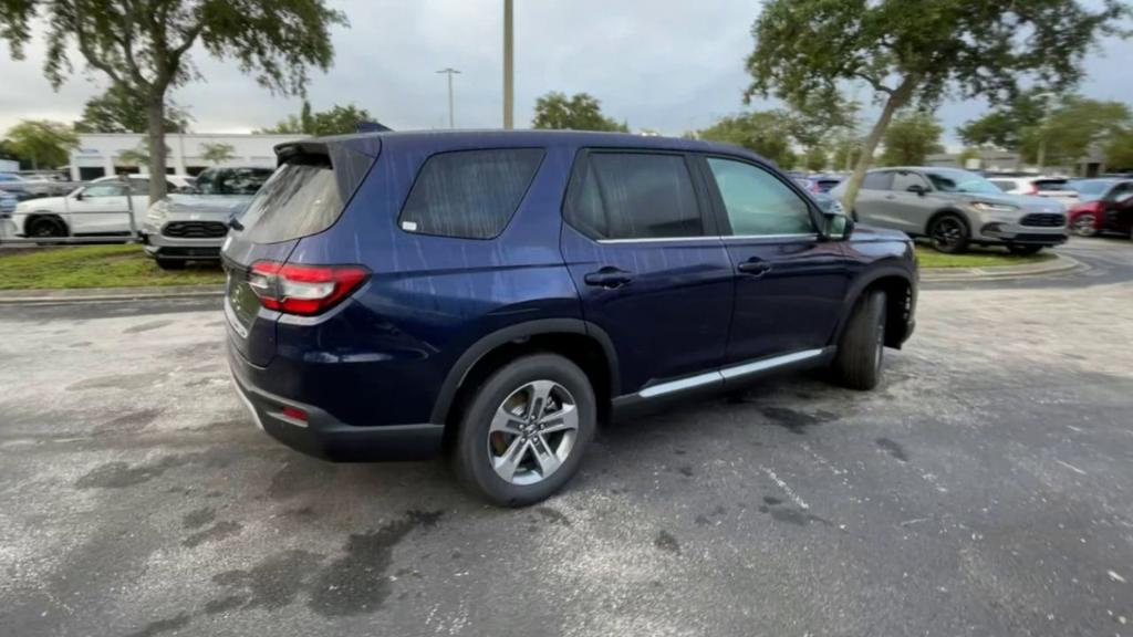 new 2025 Honda Pilot car, priced at $47,425