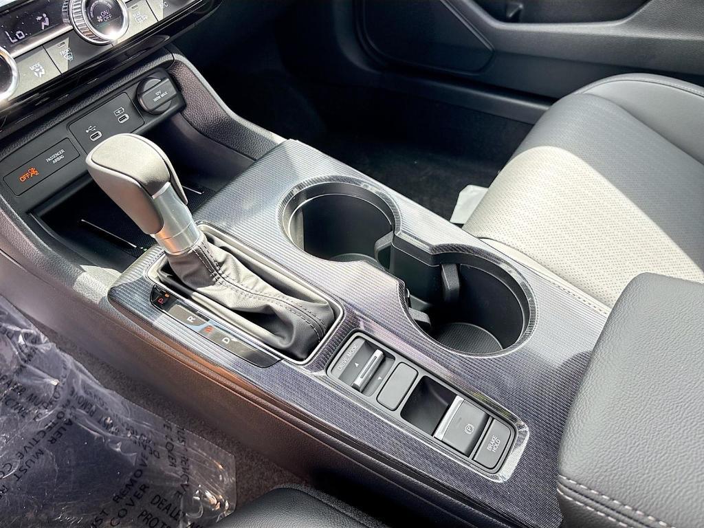 new 2025 Honda Civic Hybrid car, priced at $33,100