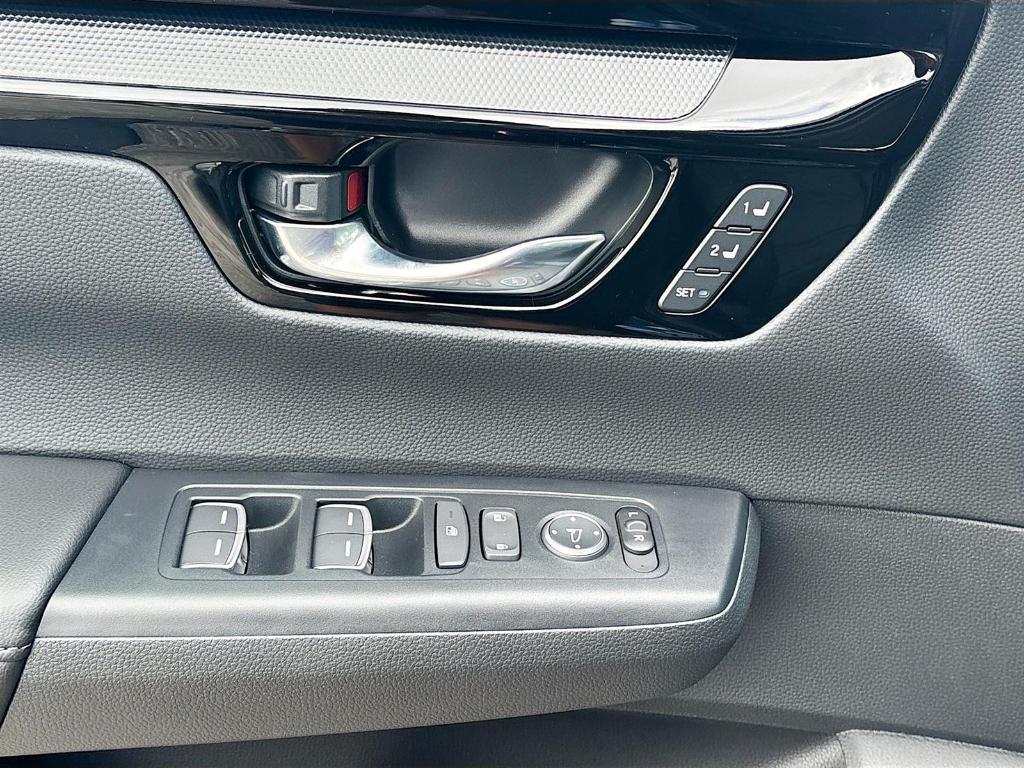 new 2025 Honda CR-V car, priced at $37,895