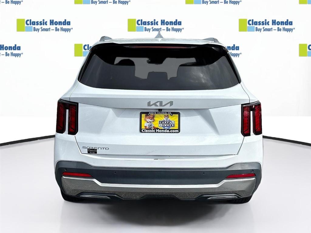 used 2024 Kia Sorento car, priced at $25,995