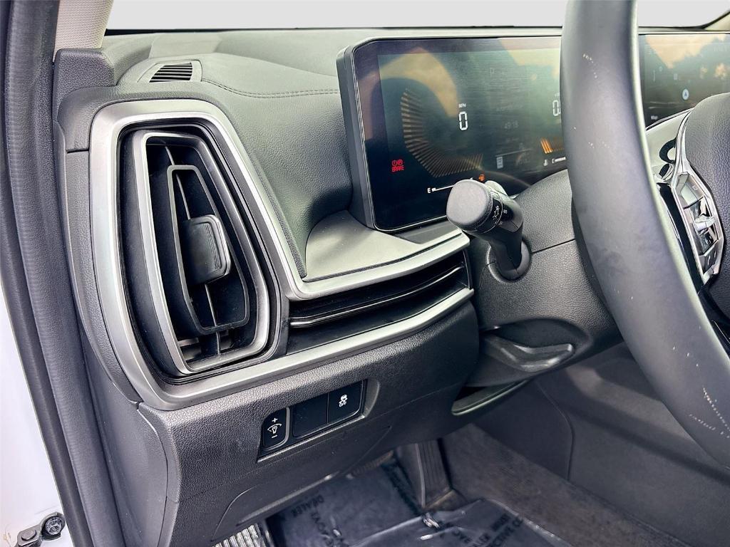 used 2024 Kia Sorento car, priced at $25,995
