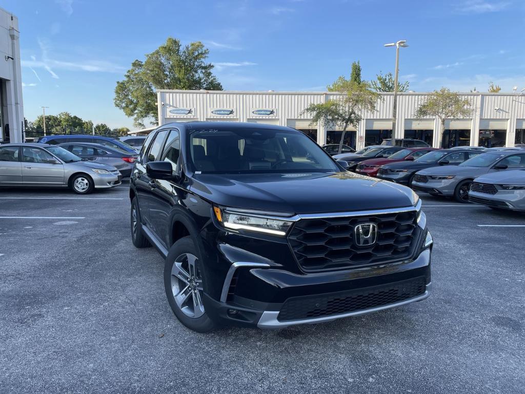 new 2025 Honda Pilot car, priced at $47,425