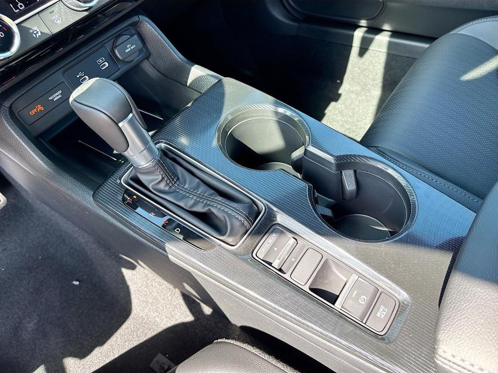 new 2025 Honda Civic Hybrid car, priced at $33,100