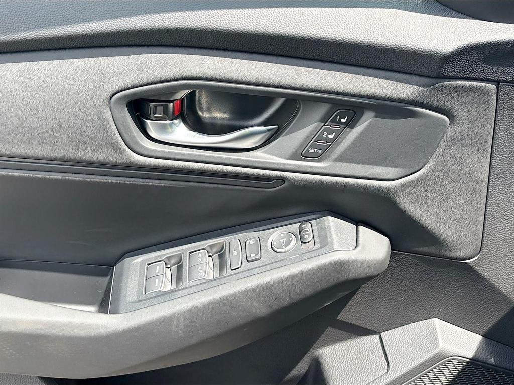 new 2025 Honda Accord Hybrid car, priced at $36,090