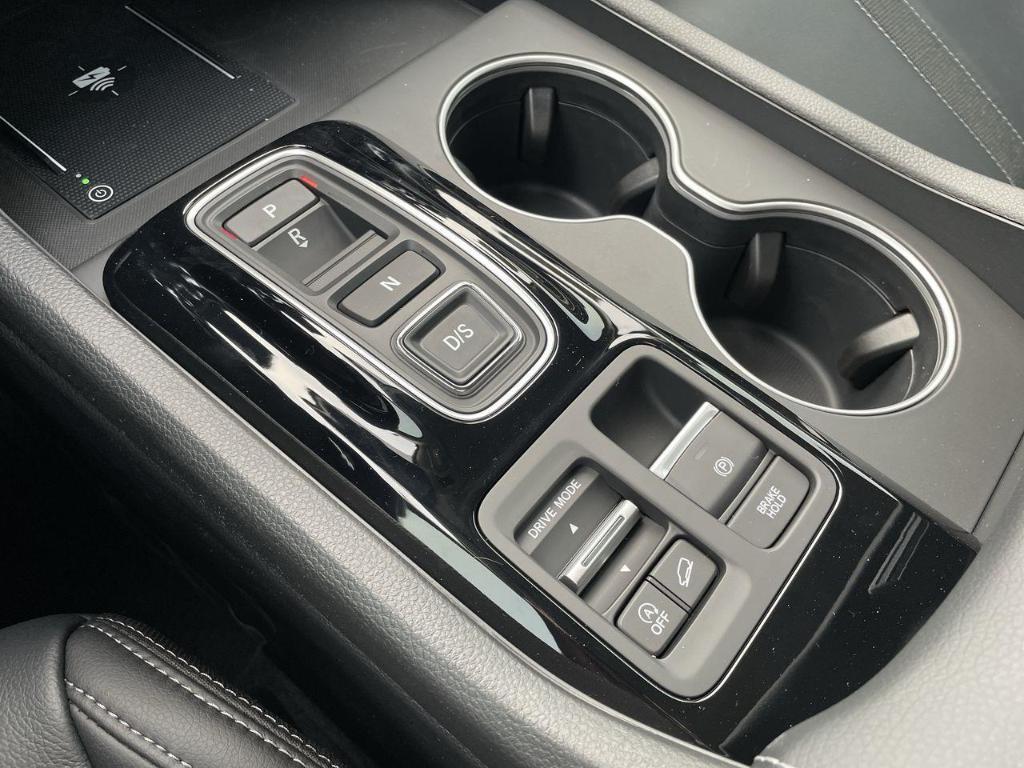 new 2025 Honda Pilot car, priced at $48,950