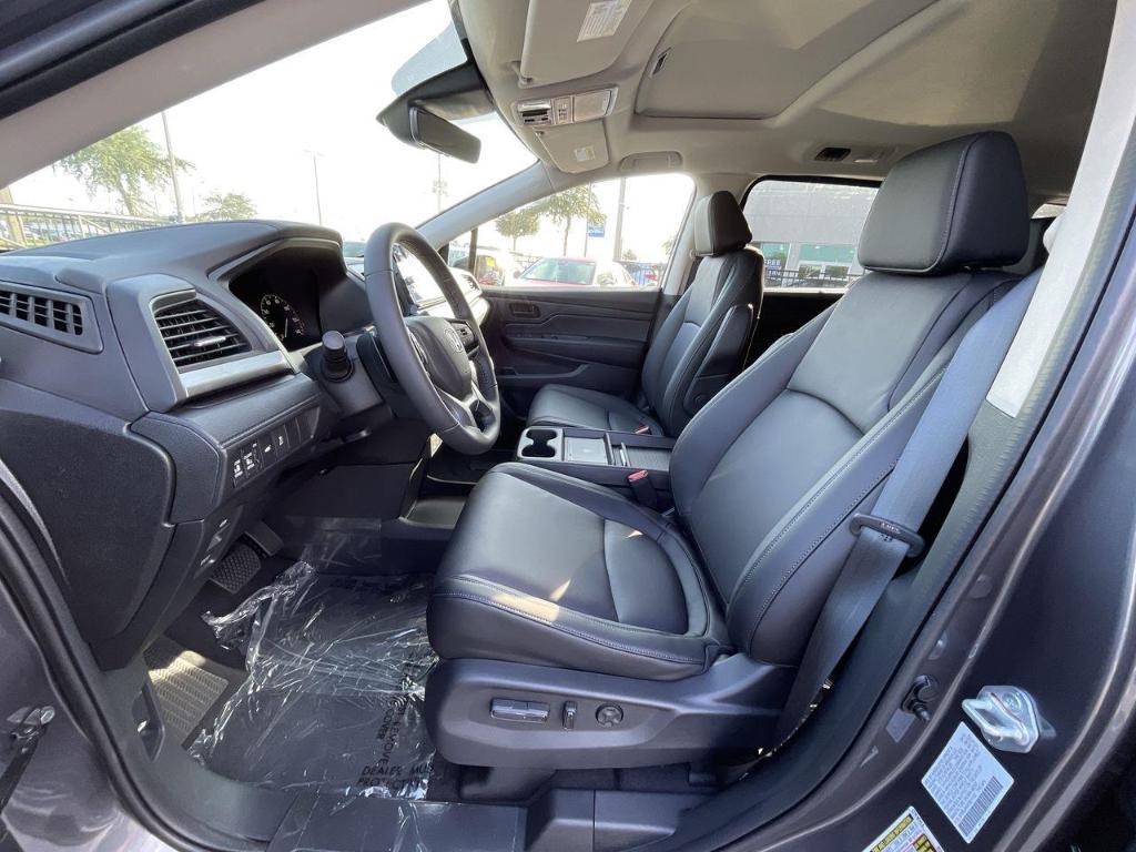 new 2025 Honda Odyssey car, priced at $43,670