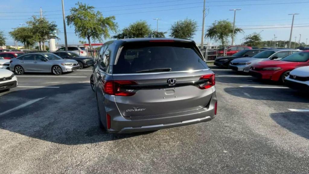 new 2025 Honda Odyssey car, priced at $43,670