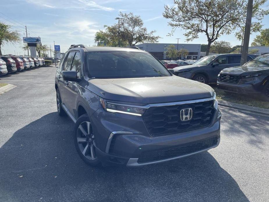 new 2025 Honda Pilot car, priced at $48,595