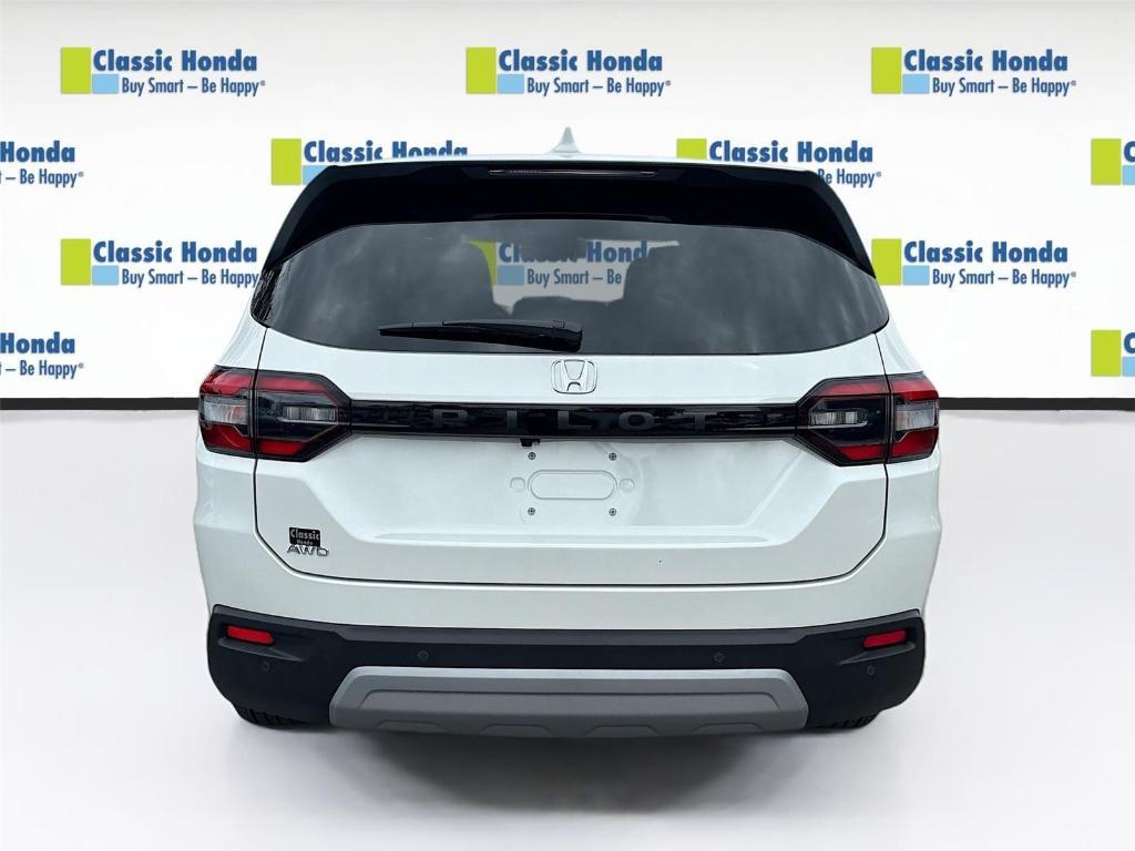 new 2025 Honda Pilot car, priced at $47,550