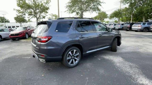 new 2025 Honda Pilot car, priced at $49,585