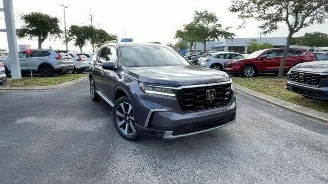 new 2025 Honda Pilot car, priced at $49,585