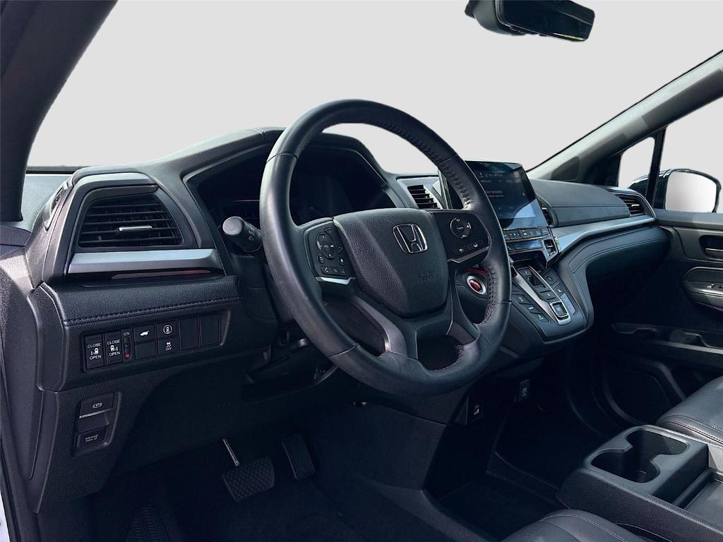 used 2023 Honda Odyssey car, priced at $31,995