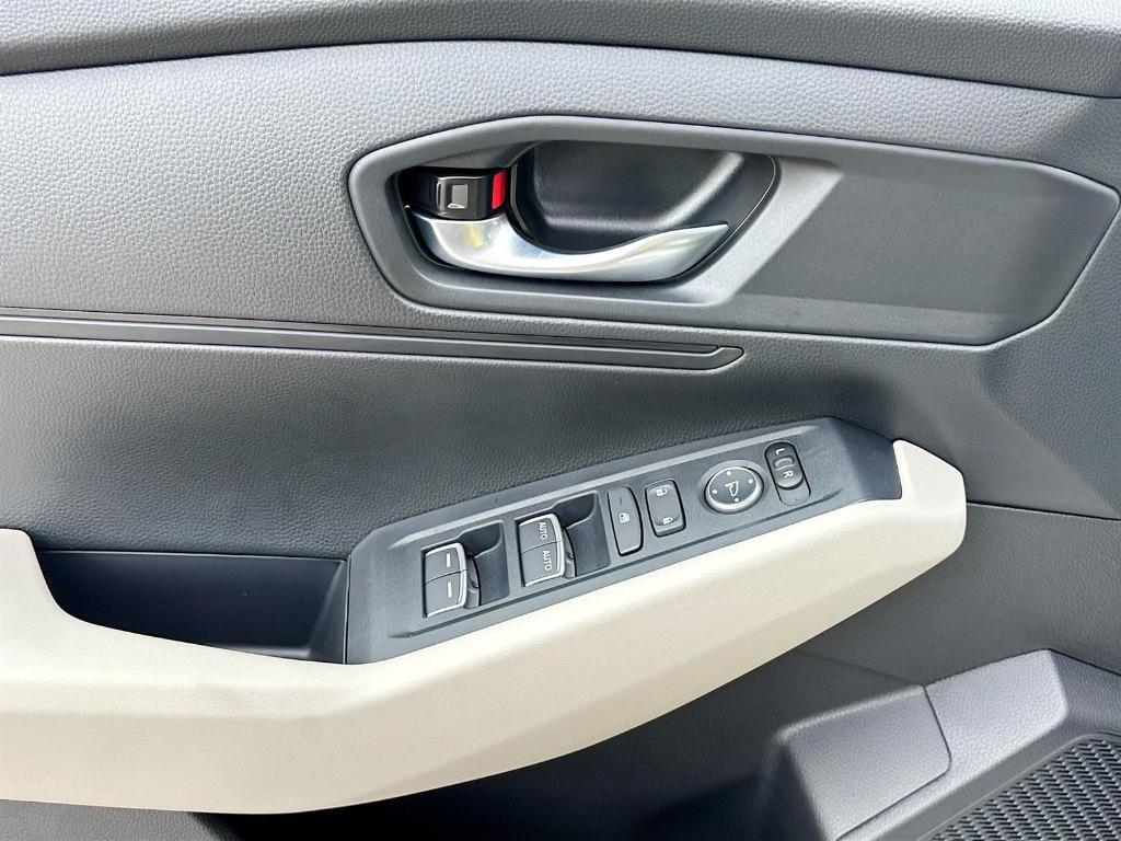 new 2025 Honda Accord car, priced at $29,900