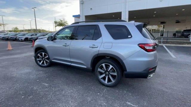 new 2025 Honda Pilot car, priced at $48,595