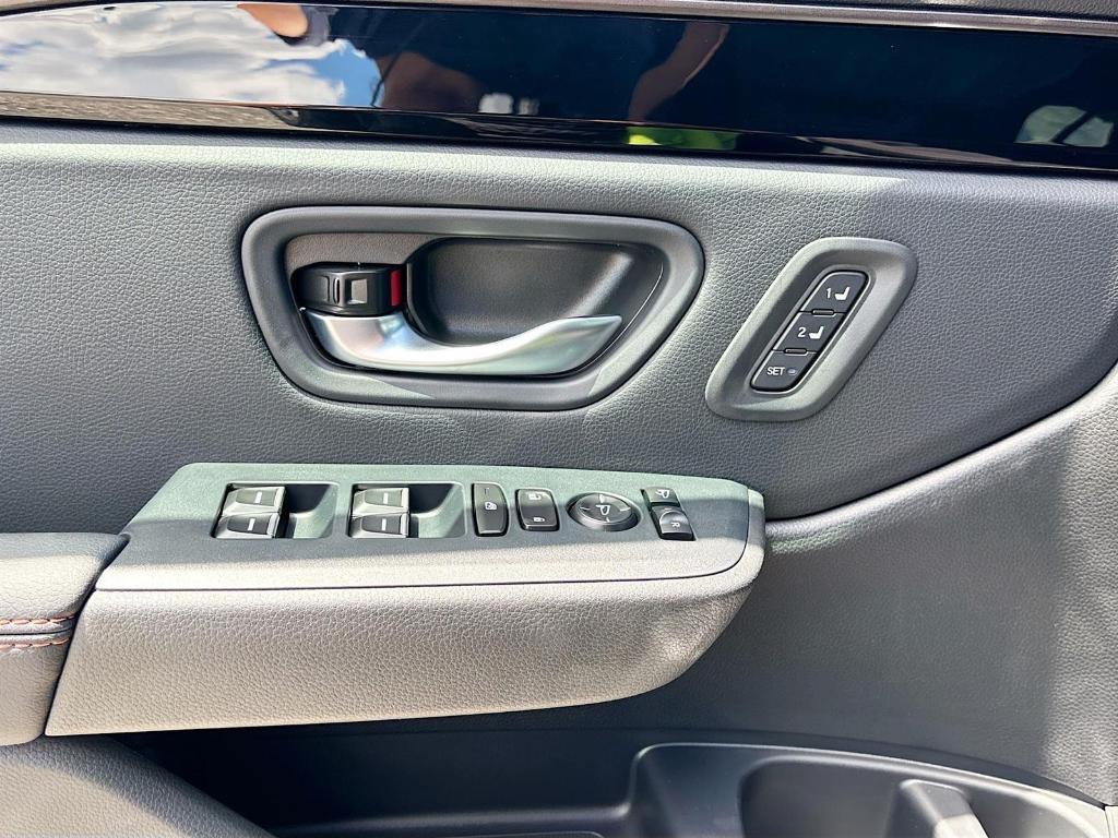 new 2025 Honda Pilot car, priced at $50,850