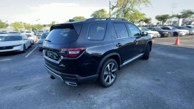 new 2025 Honda Pilot car, priced at $49,585