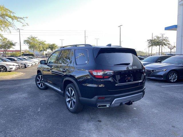 new 2025 Honda Pilot car, priced at $49,585