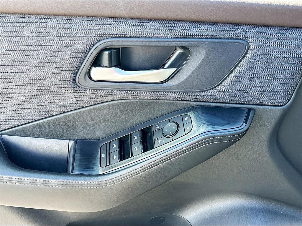 used 2023 Nissan Rogue car, priced at $17,495