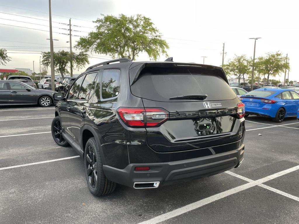 new 2025 Honda Pilot car, priced at $56,030
